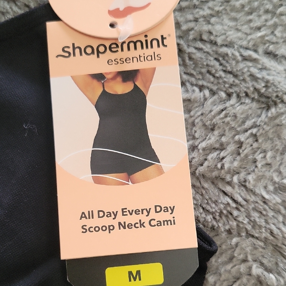 Shapermint Essentials All Day Every Day Scoop Neck Cami - Picture 2 of 10